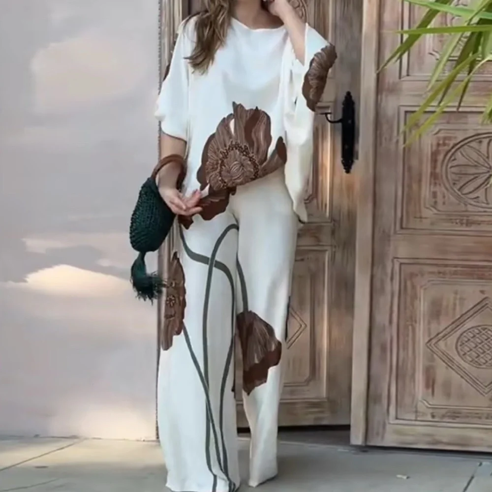 Elegant White and Brown Floral pants set - Picture 3 of 5